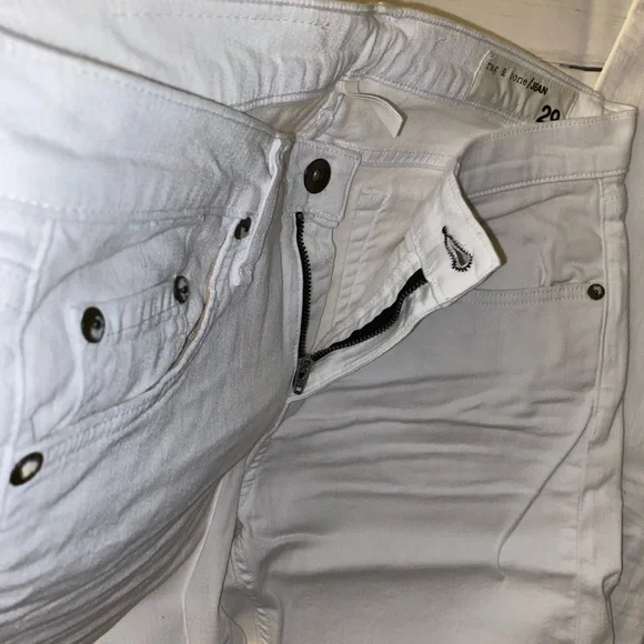 🧁🆕 Rag & Bone - Dre Distressed Capri - Size 29 - Picture 5 of 9
